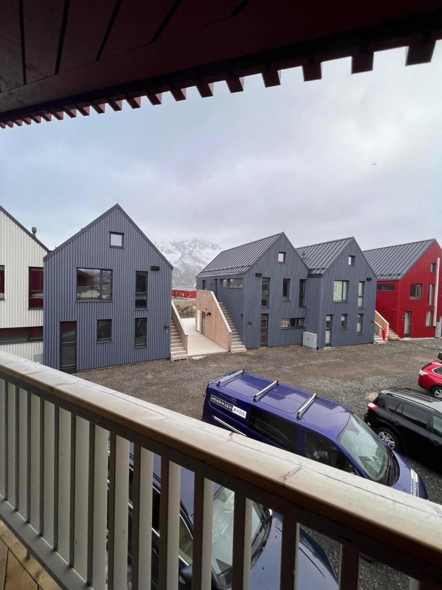 Stilren Leilighet I Henningsvær Zewnętrze zdjęcie